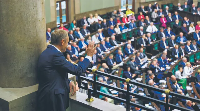Lex Tusk. Los komisji do badania rosyjskich wpływów w rękach prezydenta