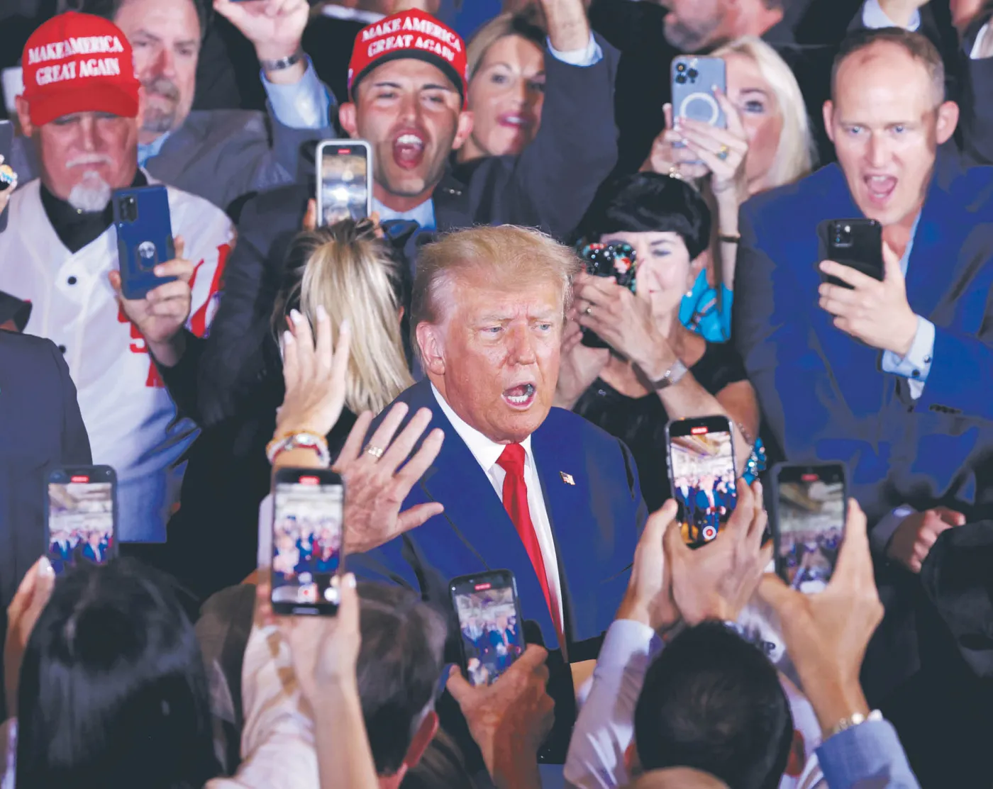 Cień Trumpa. Ameryka chce show