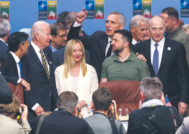Ukraina bez członkostwa, ale z gwarancjami NATO