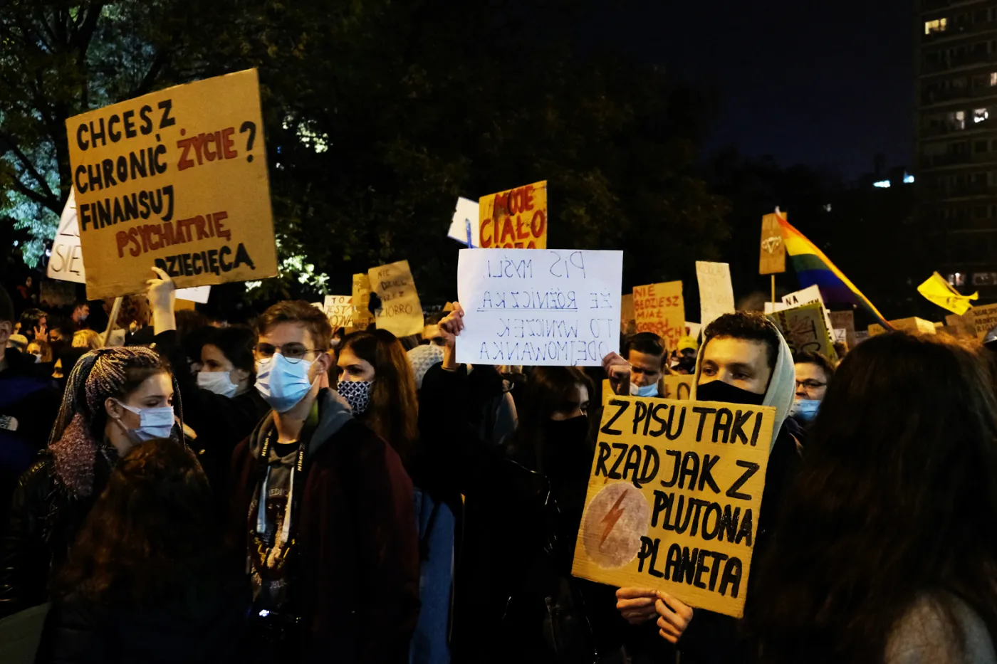 O ile wzrośnie liczba zakażeń po protestach. Naukowcy obliczyli