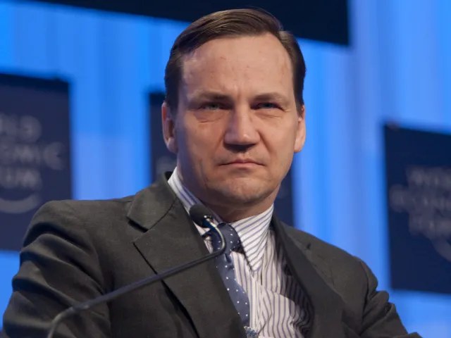 Sikorski w Kijowie. Pierwsza wizyta zagraniczna szefa MSZ