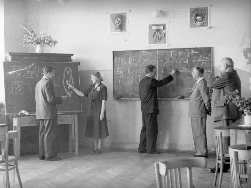 Matura w liceum im. H. Kołłątaja w Warszawie w 1949 roku
