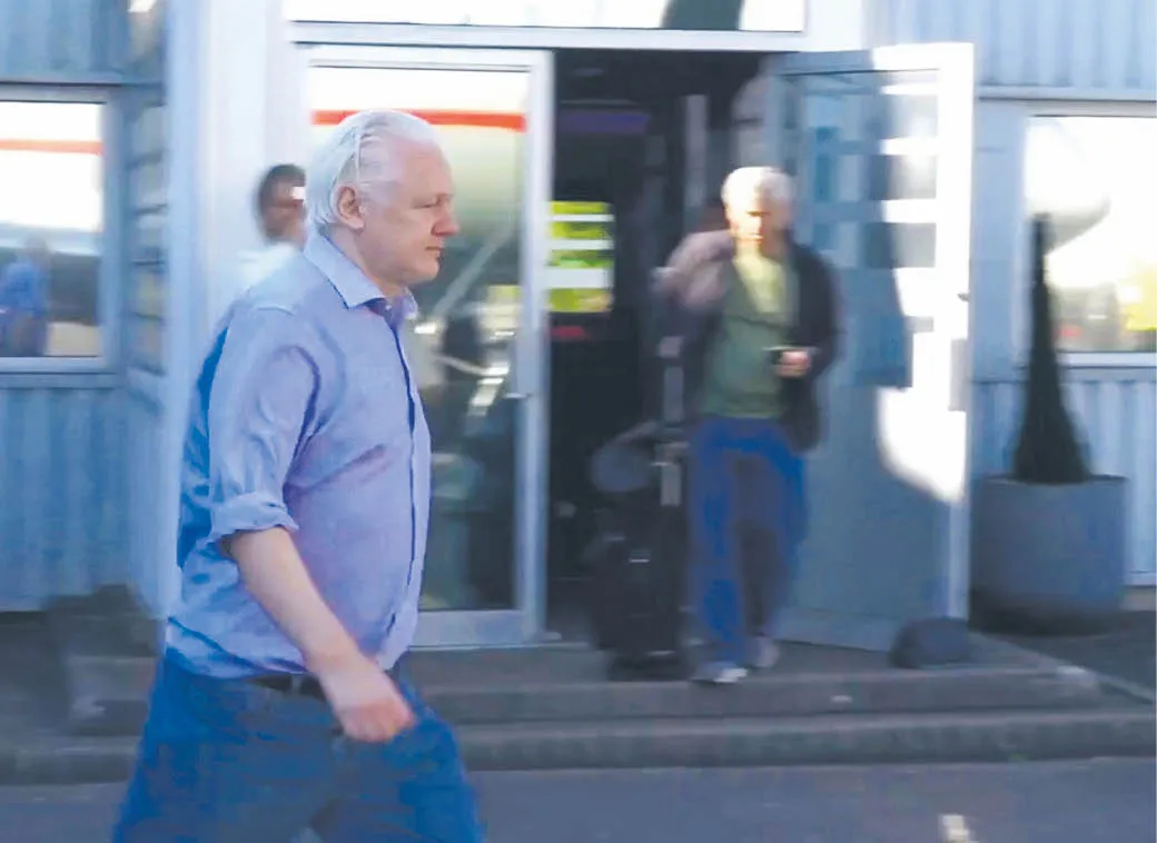 Julian Assange na wolności
