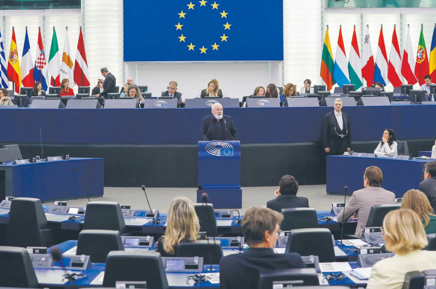Komisja ogłasza cel klimatyczny 90 proc. Polska szuka sojuszników, by go zmienić