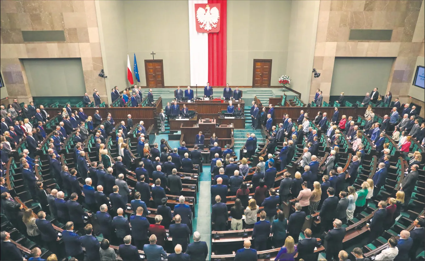 Polska zaczyna uszczelniać system wizowy. Fikcyjni studenci i pracownicy bez szans na pobyt w naszym kraju