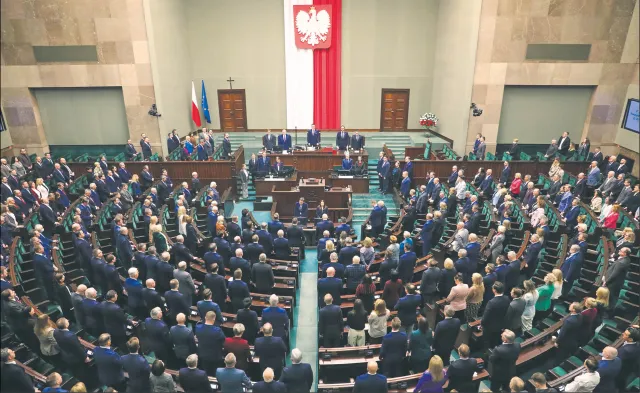 Polska zaczyna uszczelniać system wizowy. Fikcyjni studenci i pracownicy bez szans na pobyt w naszym kraju