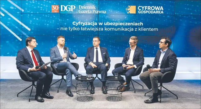 Cyfrowe ubezpieczenia nadal opierają się na ludziach