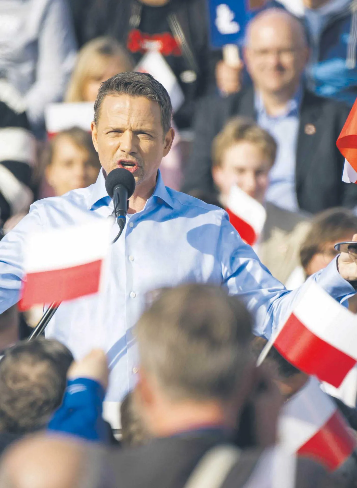 Trzaskowski nad morzem, Nawrocki za oceanem