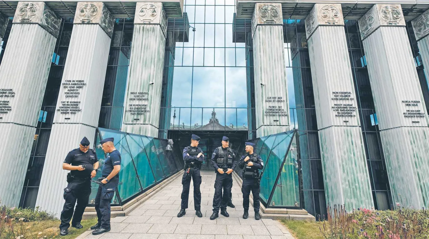Miesiąc po wyborach niektórzy wciąż niepewni wyniku