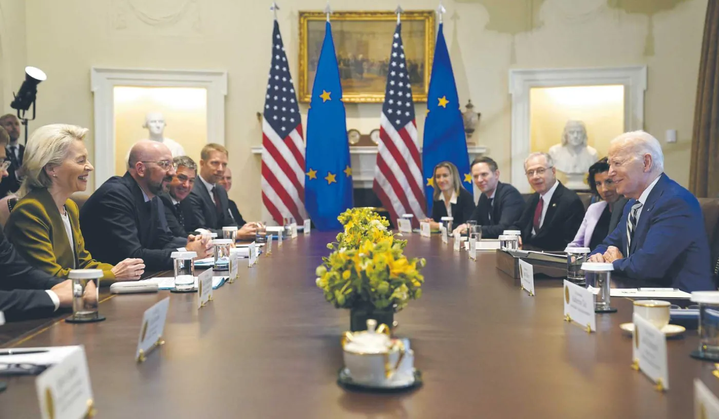 Czyszczenie przedpola w transatlantyckiej dyplomacji