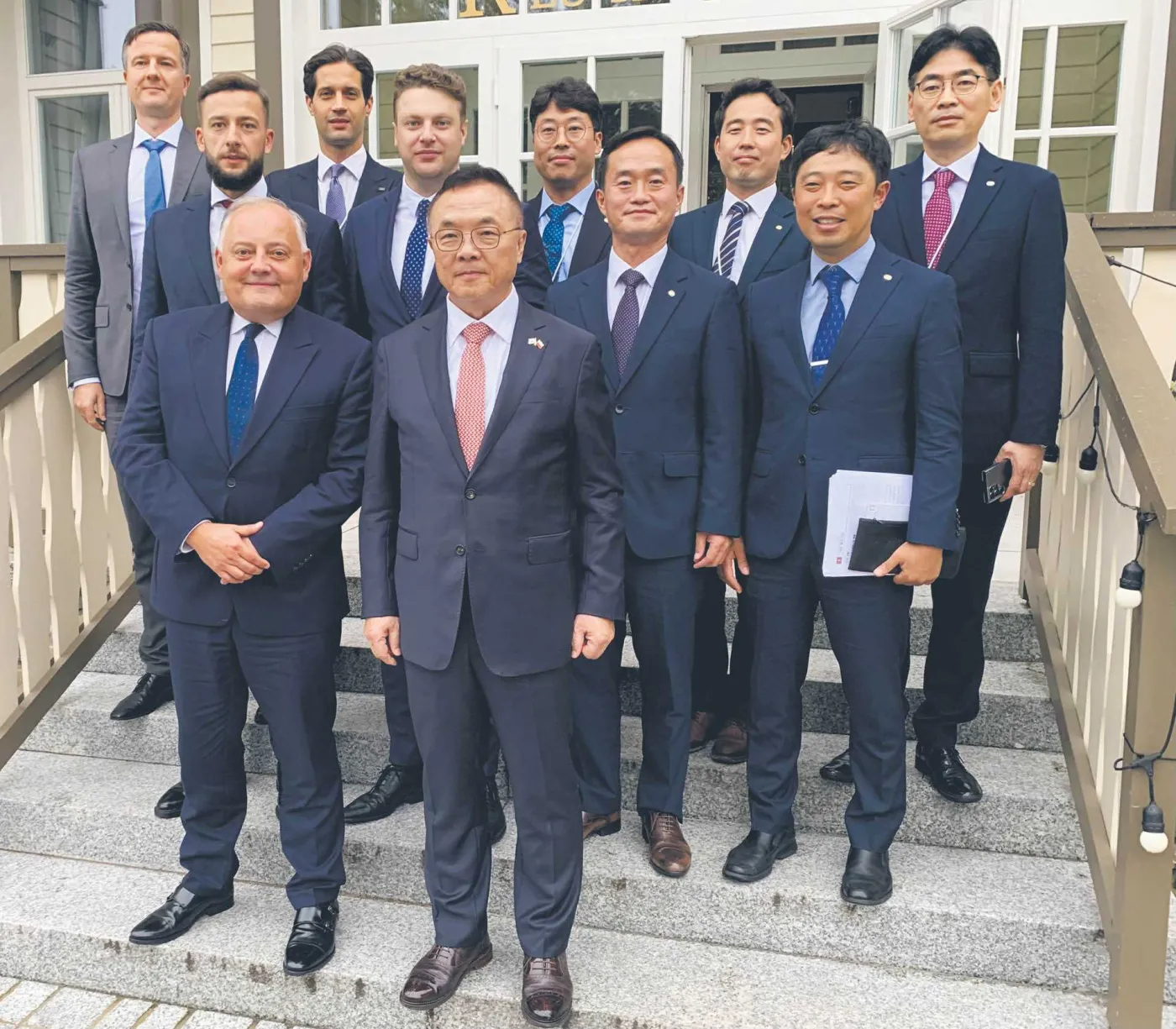 Przedstawiciele delegacji KHNP i PGE
