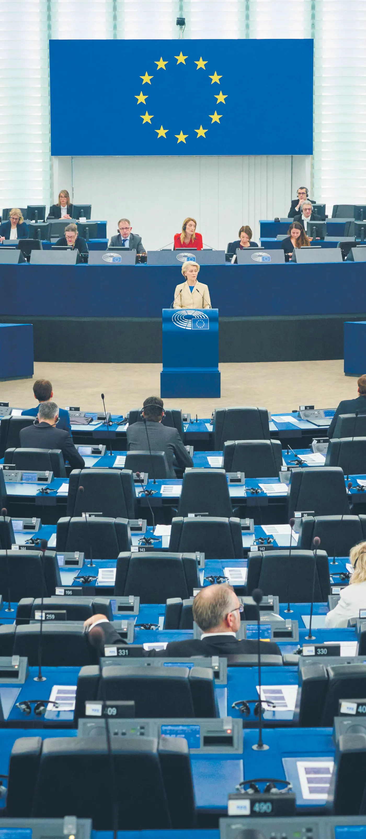 Z pomocą brukselskich urzędników