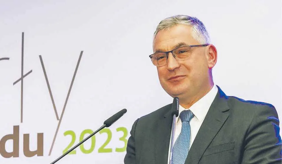 Szkoła zmaga się z deficytem wiedzy