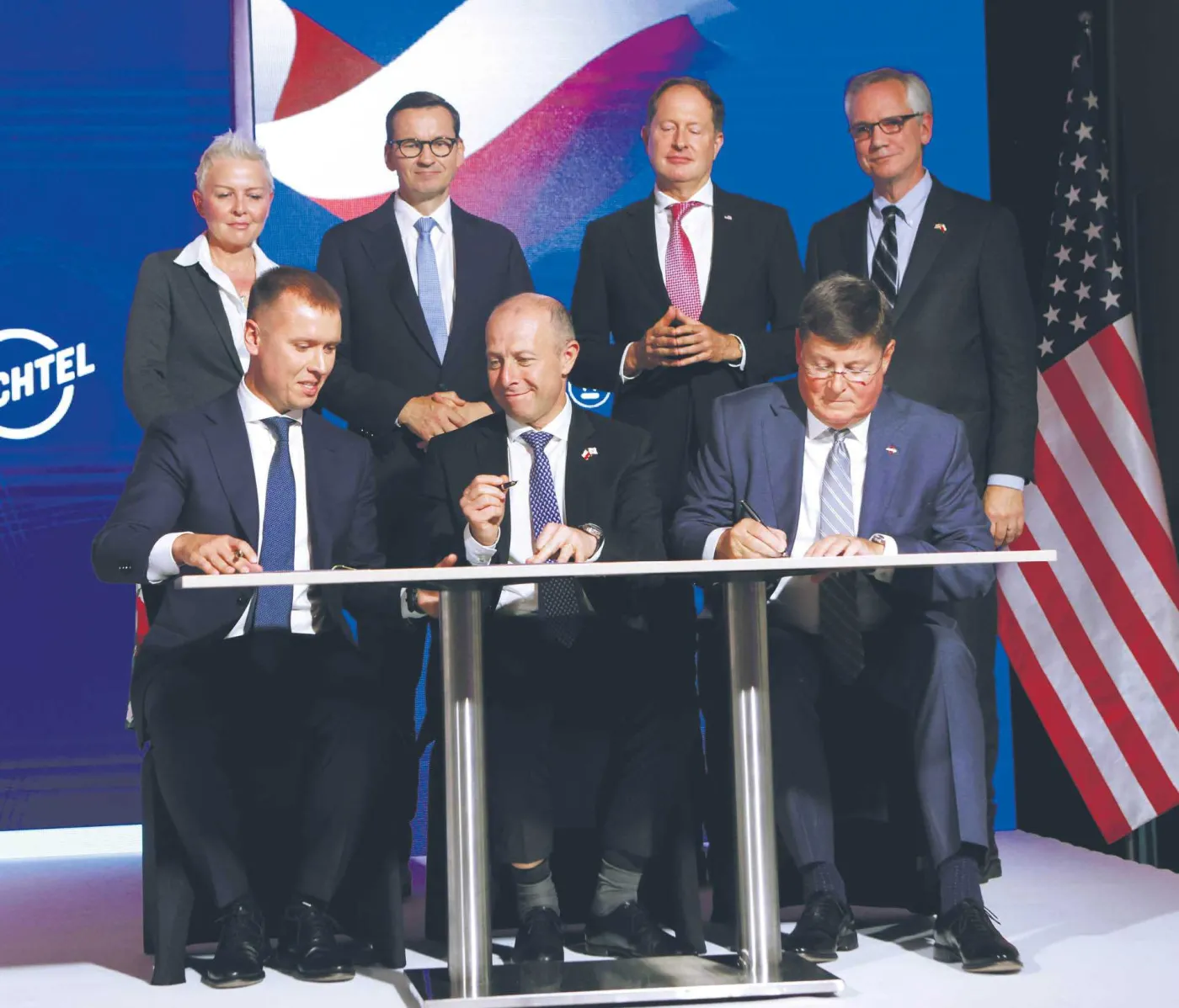 Kolejny krok w stronę budowy atomu