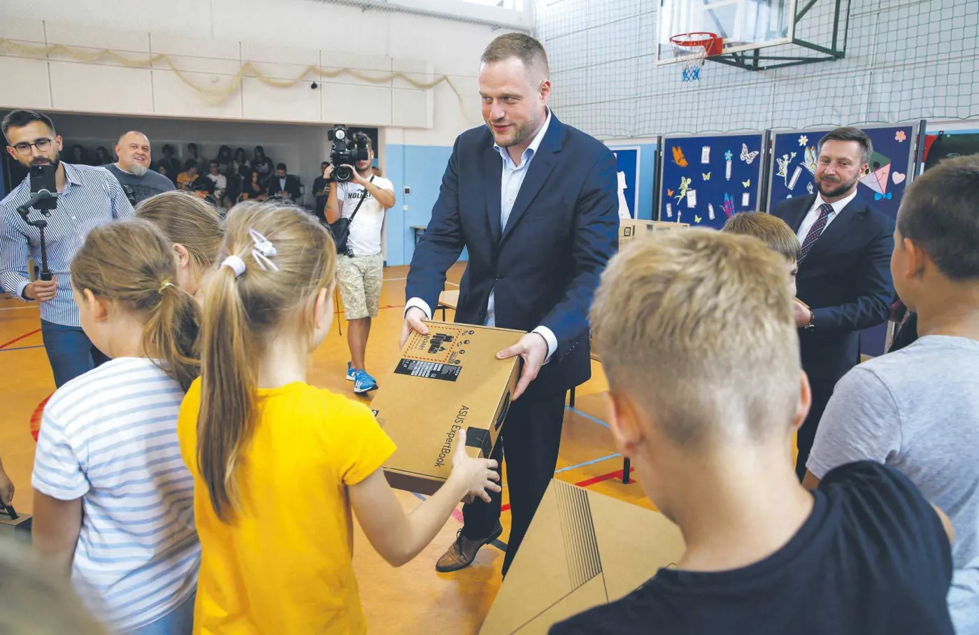 Laptop dla ucznia, głos dla posła
