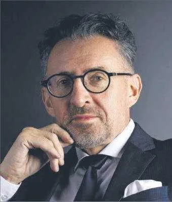 prof. dr hab. Marek Chmaj, radca prawny, specjalista w zakresie prawa konstytucyjnego oraz prawa administracyjnego, w latach 2019-2023 był zastępcą przewodniczącego Trybunału Stanu