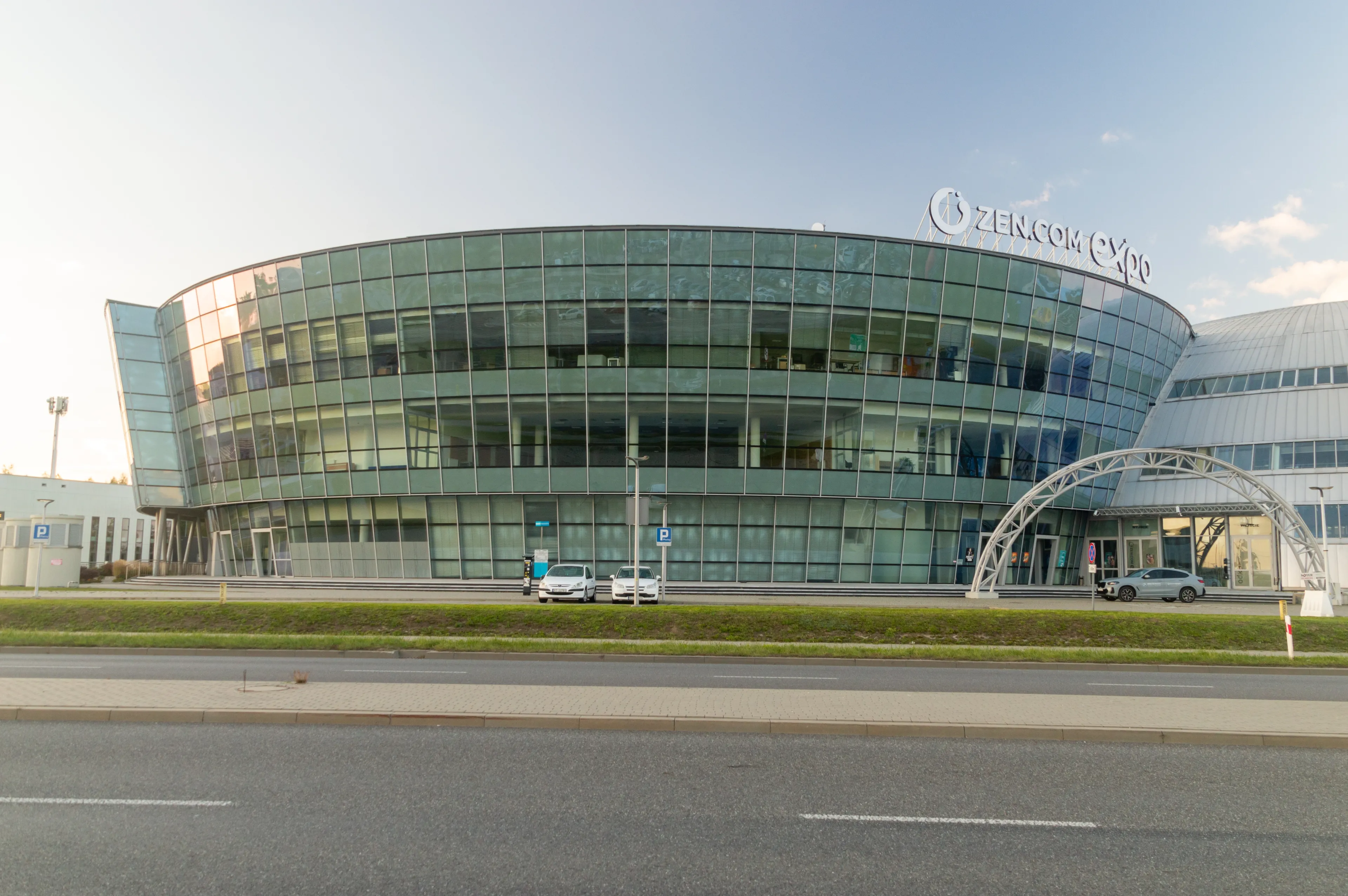 Prokuratura bada ZEN.com. To oni przelali 5 mln w zbiórce Łatwoganga. W razie nadzorczej Andrzej Duda