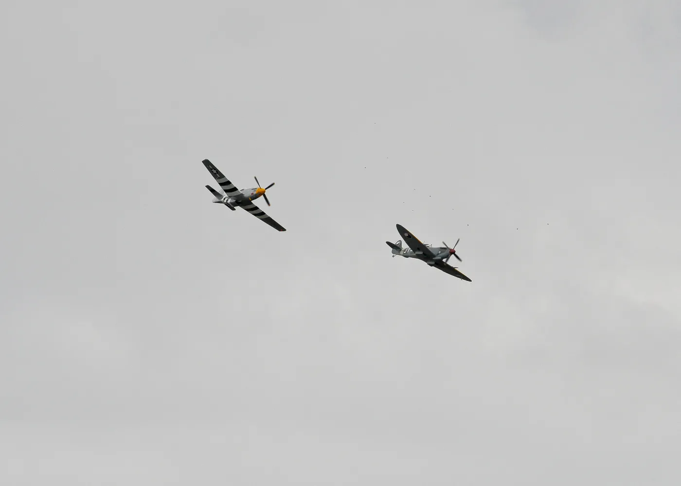 1096075-mustang-spitfire-fly-by-787-lot-042a.jpg