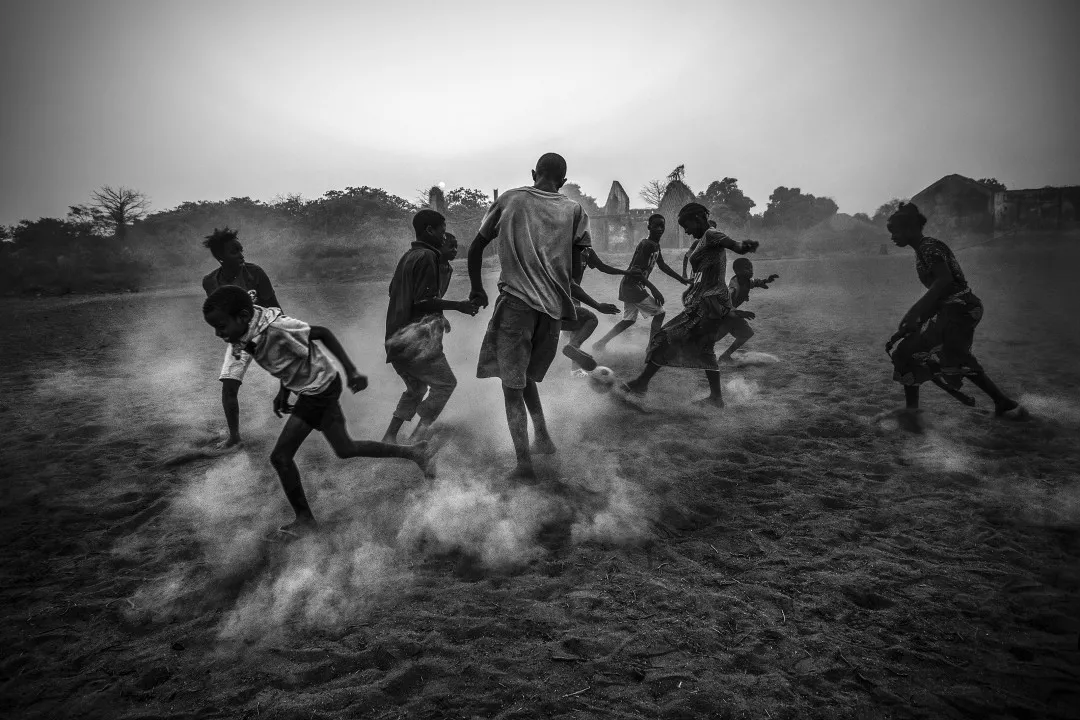 1209395-african-football-in-guinea-bissau-1.jpg