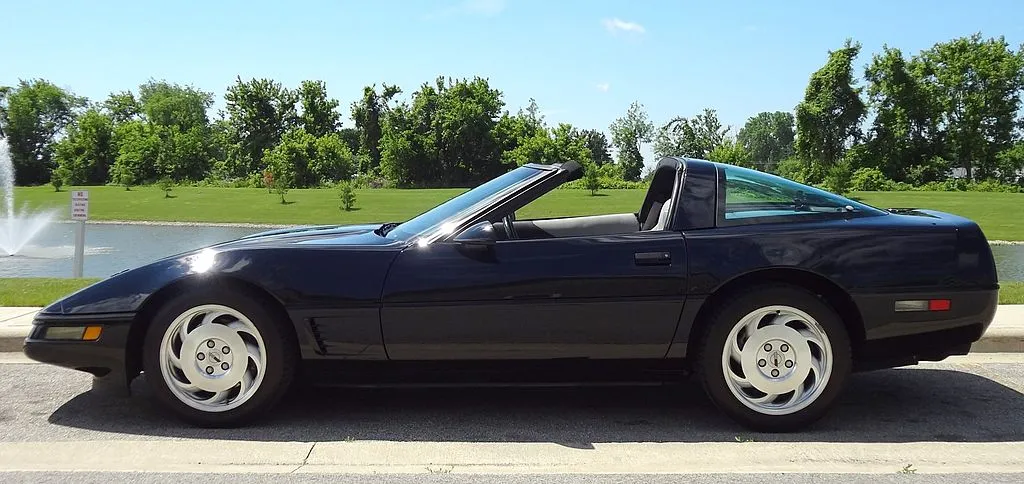 940711-1024px-1996-chevrolet-corvette-coupe.jpg