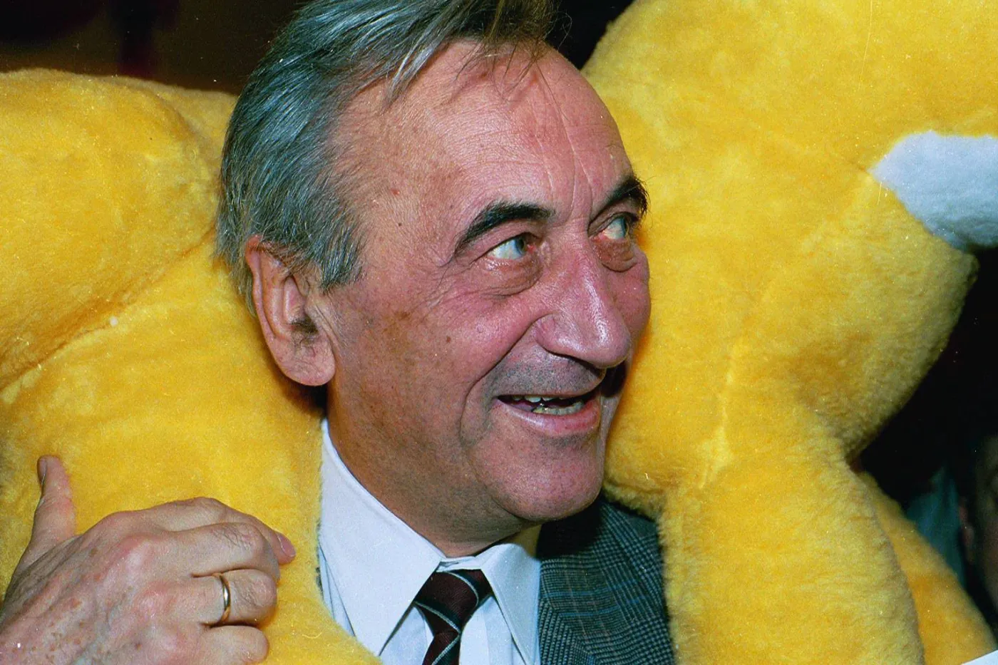 1537972-tadeusz-mazowiecki-podczas-kampanii.jpg