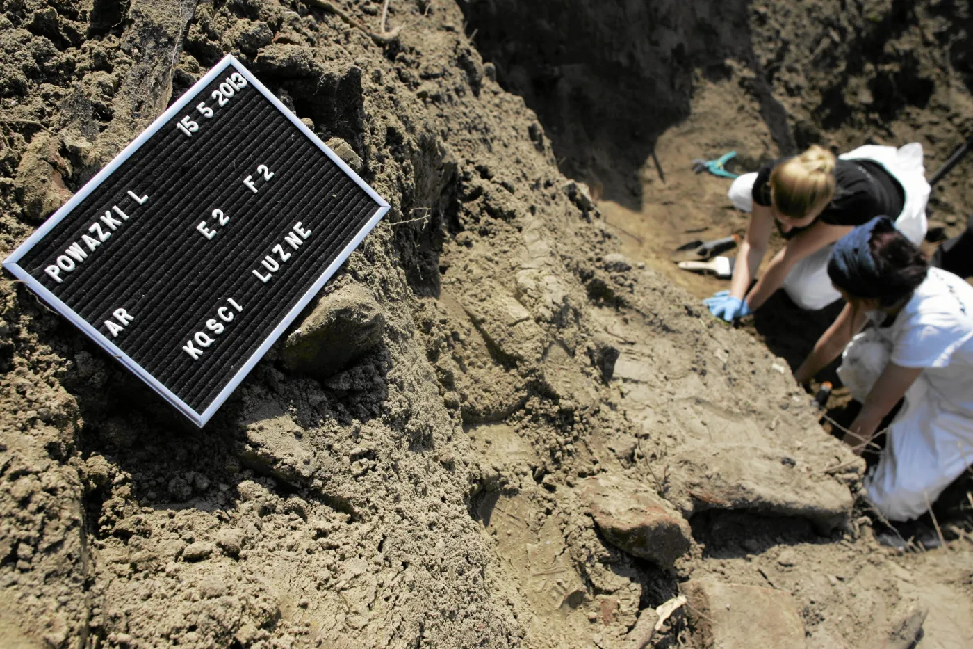 Powązki Wojskowe: Prace archeologiczne IPN w kwaterze ofiar UB z lat 1940- 1950 (na tzw. "Łączce").