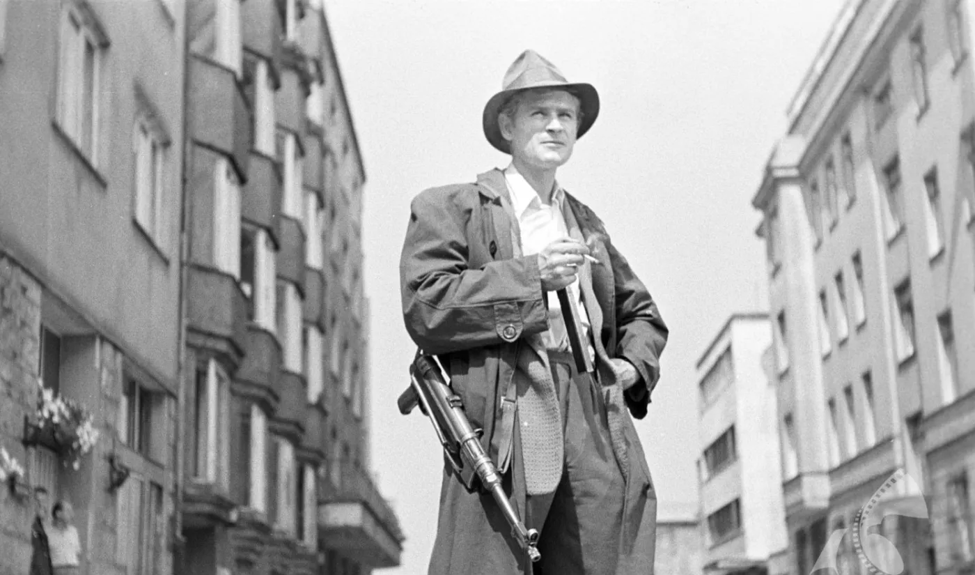 Superbohater po polsku. Stanisław Mikulski w marcu na antenie Kino Polska