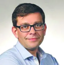 2138540-dr-grzegorz-baczewski-konfederacja.jpg
