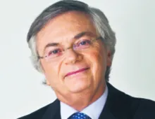 2157380-mois-s-na-m-politolog-i-ekonomista.jpg
