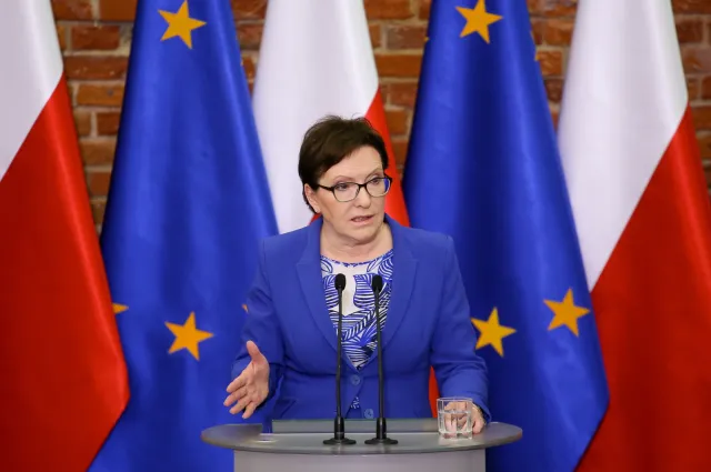 Kopacz chce dopłacać tym, którzy na umowie o pracę zarabiają minimum