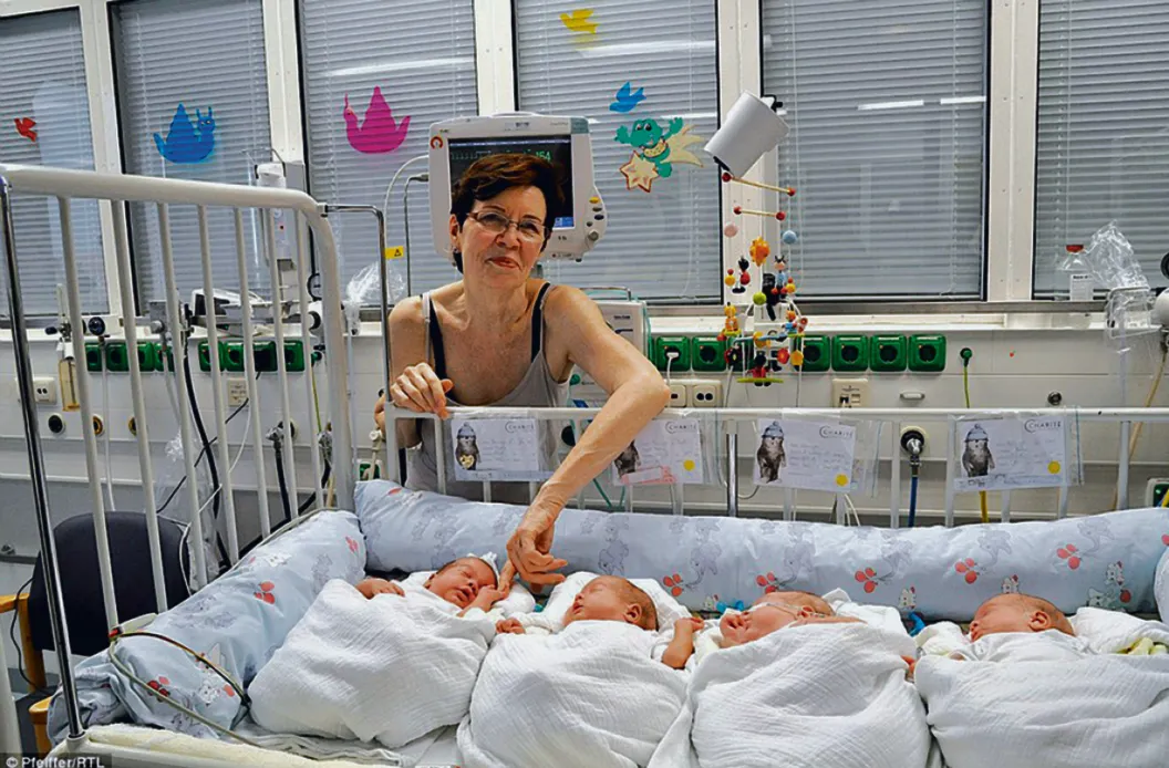 Za stare na matki? Późne macierzyństwo: Egoizm i bezmyślność czy dyskryminacja
