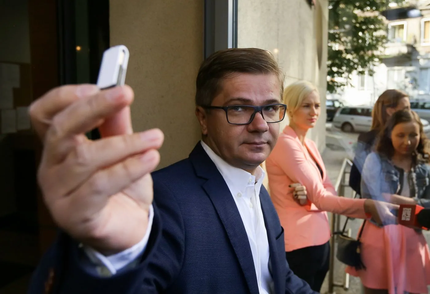 Prokuratura ma już nośnik z aneksem do raportu WSI. Przyniósł go naczelny "Wprost"
