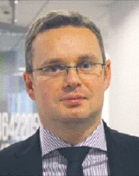 1996066-robert-wisniewski-dyrektor-zespolu.gif