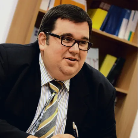 2011848-cezary-krysiak-dyrektor-departamentu.jpg