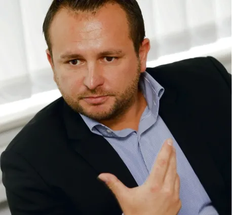 Niektórzy zdegradowani prokuratorzy chodzą uśmiechnięci