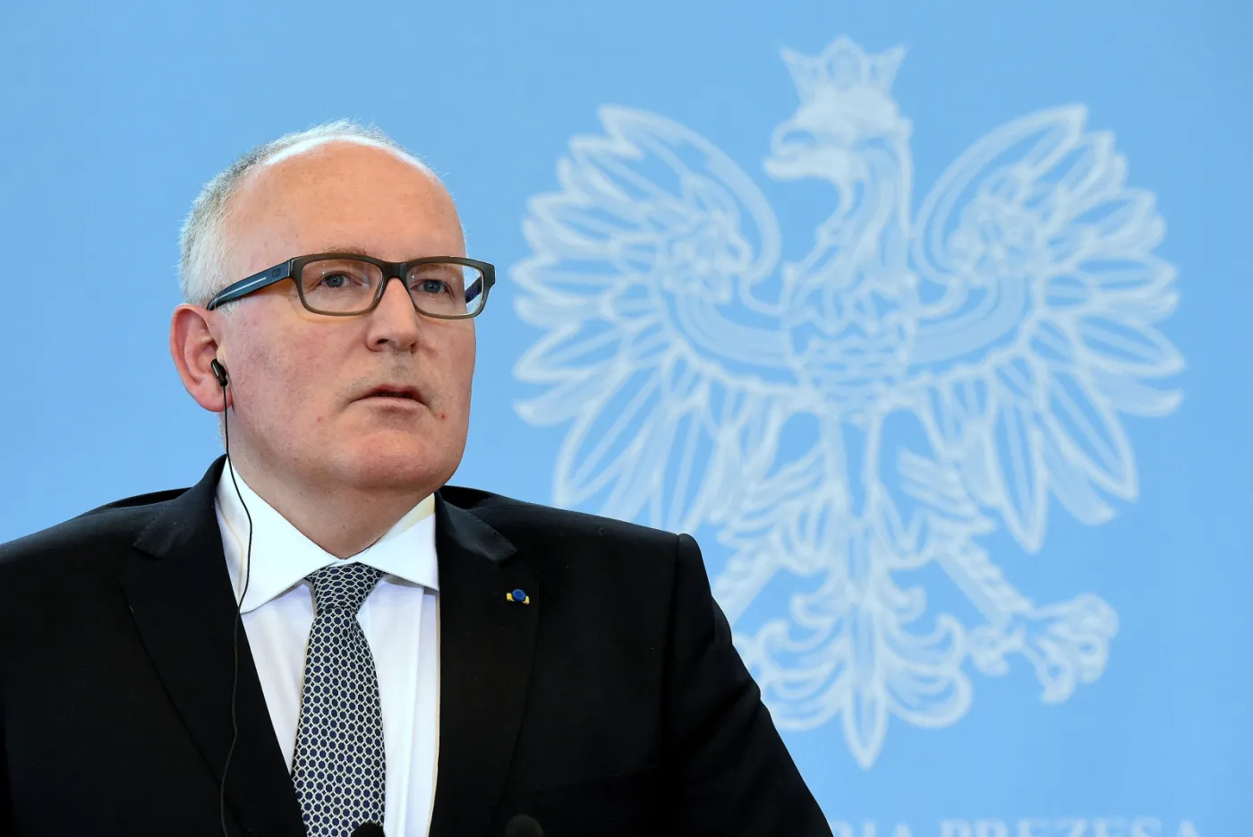 Timmermans: KE czeka na polskie rozwiązania w sprawie TK. 9 lub 10 czerwca - raport europejskiego zespołu