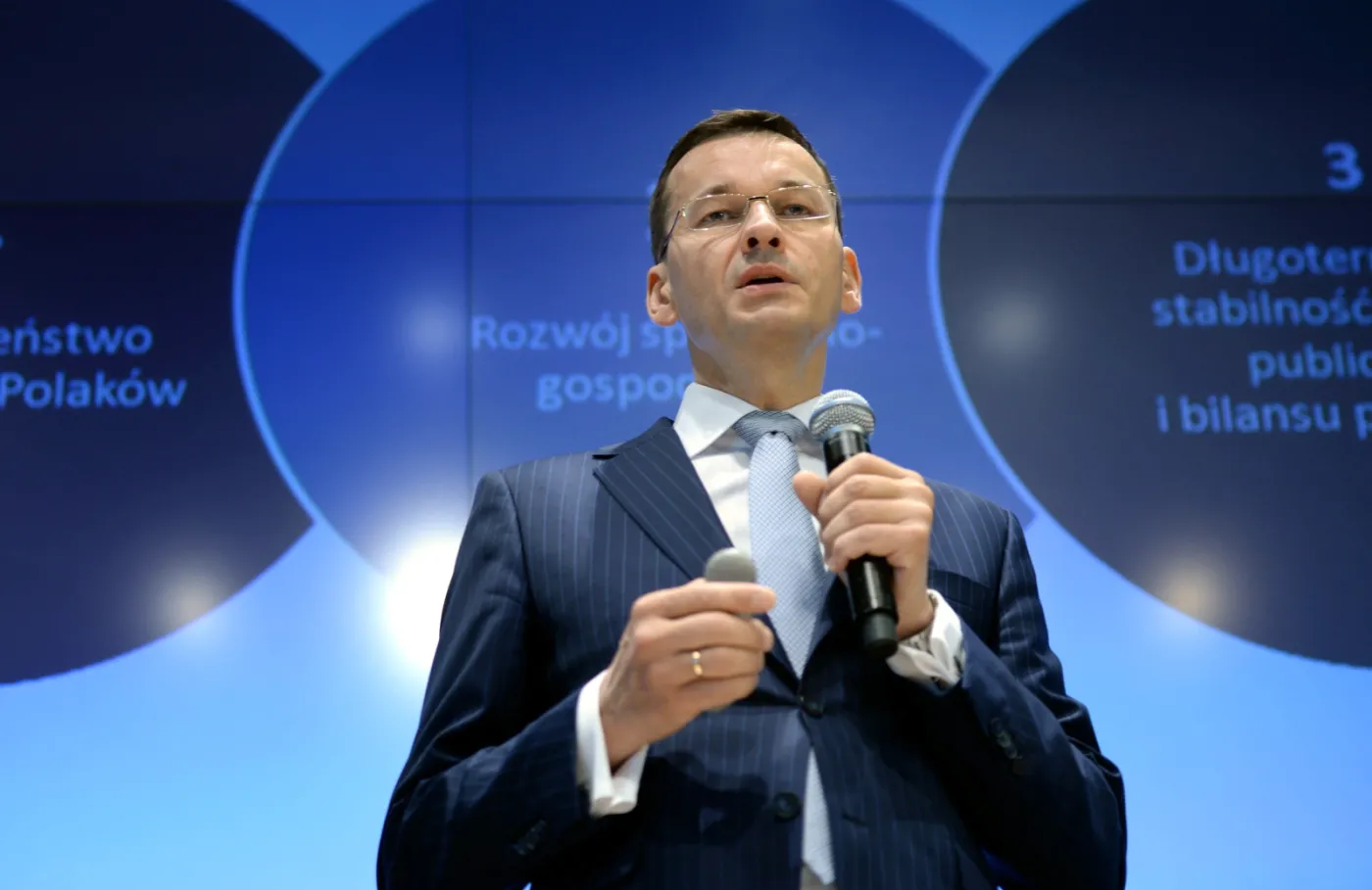 Emerytury dziś i po zmianach: Aby ludzie żyli dostatniej, plan Morawieckiego trzeba dopracować