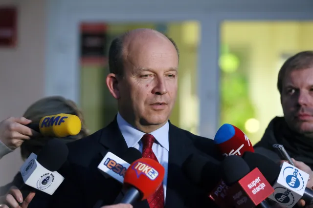Radziwiłł: Podwyżki dla pracowników podmiotów leczniczych już w przyszłym roku