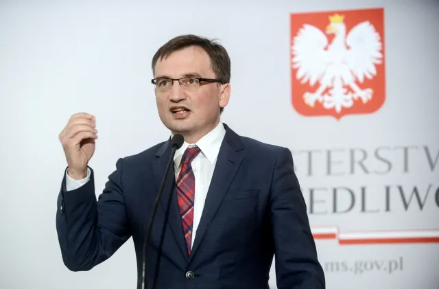 Ziobro: Kilkadziesiąt kolejnych śledztw ws. dzikiej reprywatyzacji w Warszawie