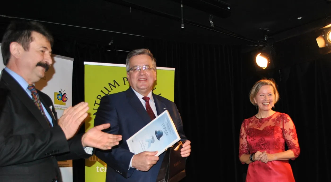 2400179-gala-fundacji-jolanty-kwasniewskiej.jpg