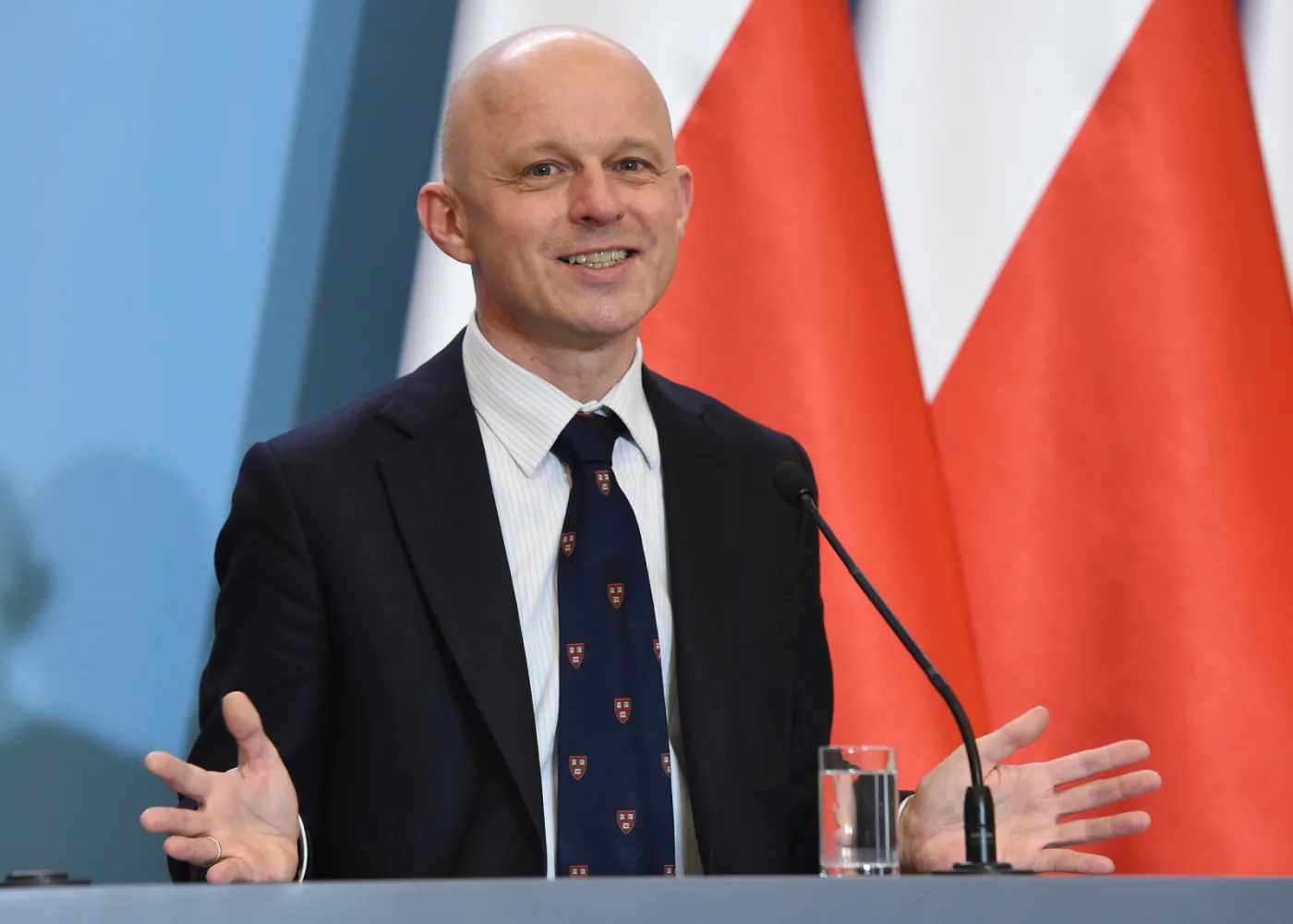 Szałamacha: Podatek od marketów nie uderzy w drobną przedsiębiorczość