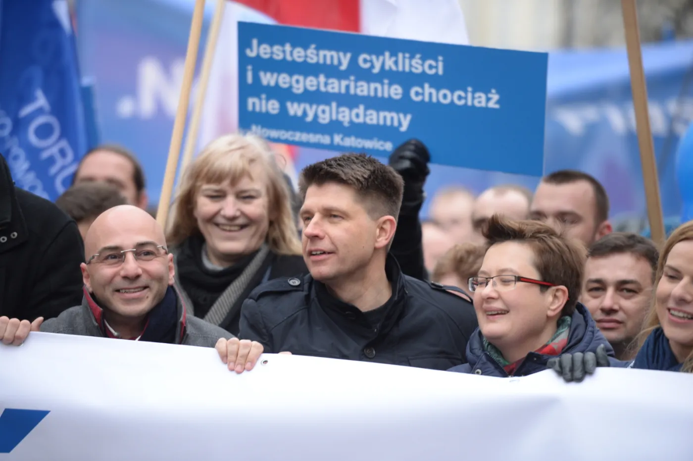 2487135-demonstracja-pod-haslem-przywrocmy.jpg