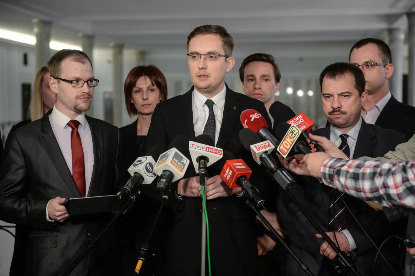 Mimo rekomendacji, czterech posłów Ruchu Narodowego zostaje w klubie Kukiz'15