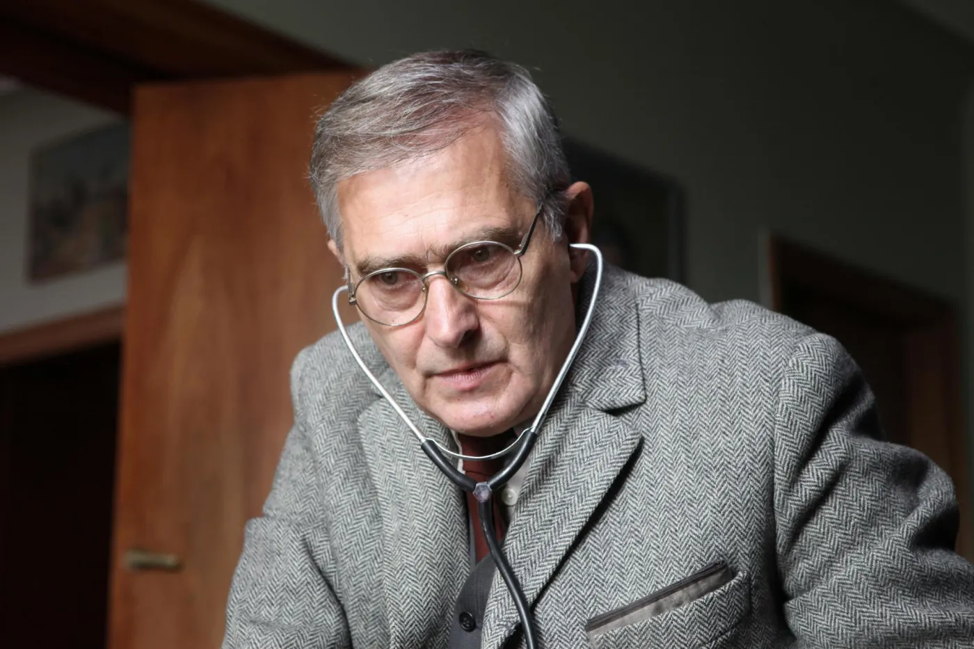Olgierd Łukaszewicz w filmie "Kamienie na szaniec" (2014)