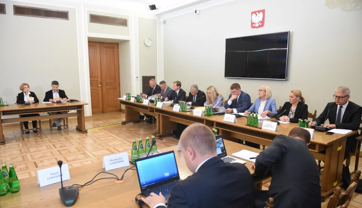 Prokurator Barbara Kijanko  zeznaje przed sejmową Komisją śledczą ds. Amber Gold