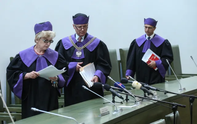 Mazurek: Dobrze się stało, że SN zawiesił postępowanie ws. Kamińskiego