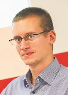 3074270-piotr-ciacka-dyrektor-departamentu.jpg