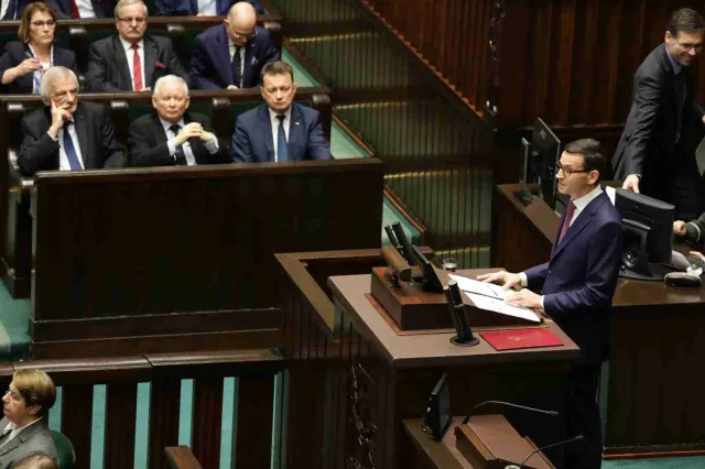 Morawiecki zapowiada budowę Centralnego Portu Komunikacyjnego oraz dróg i autostrad