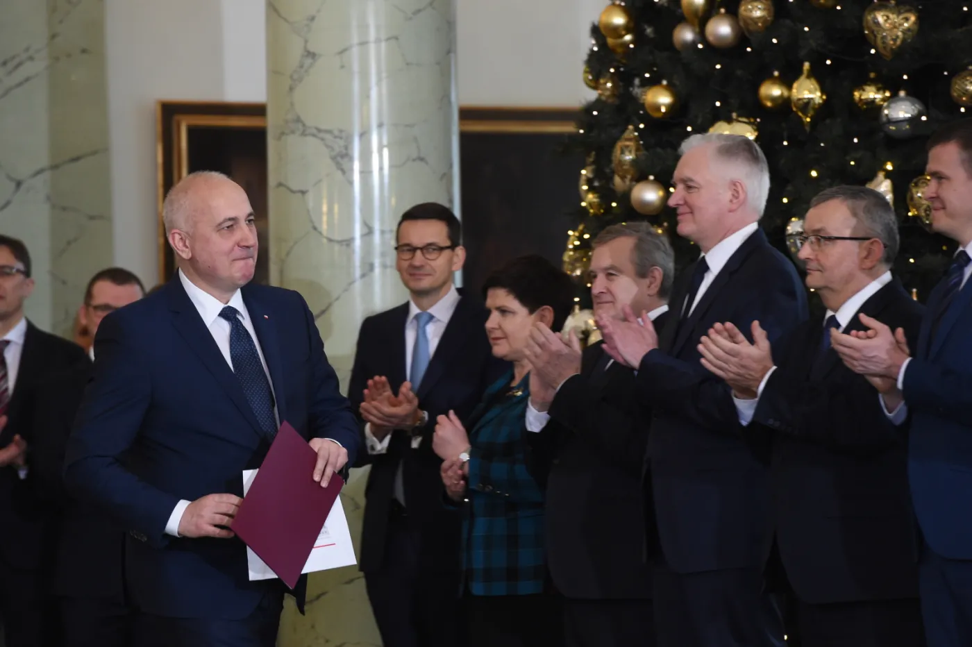 3215659-zaprzysiezony-na-stanowisko-ministra.jpg