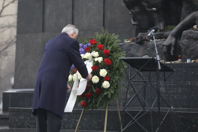 Tillerson przed Pomnikiem Bohaterów Getta: Nigdy nie możemy pozostać obojętni wobec zła